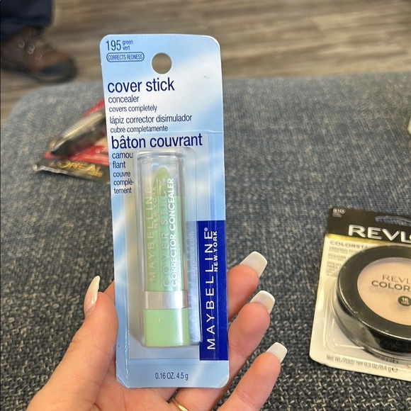 Maybelline Green Cover Stick Concealer - Picture 1 of 1